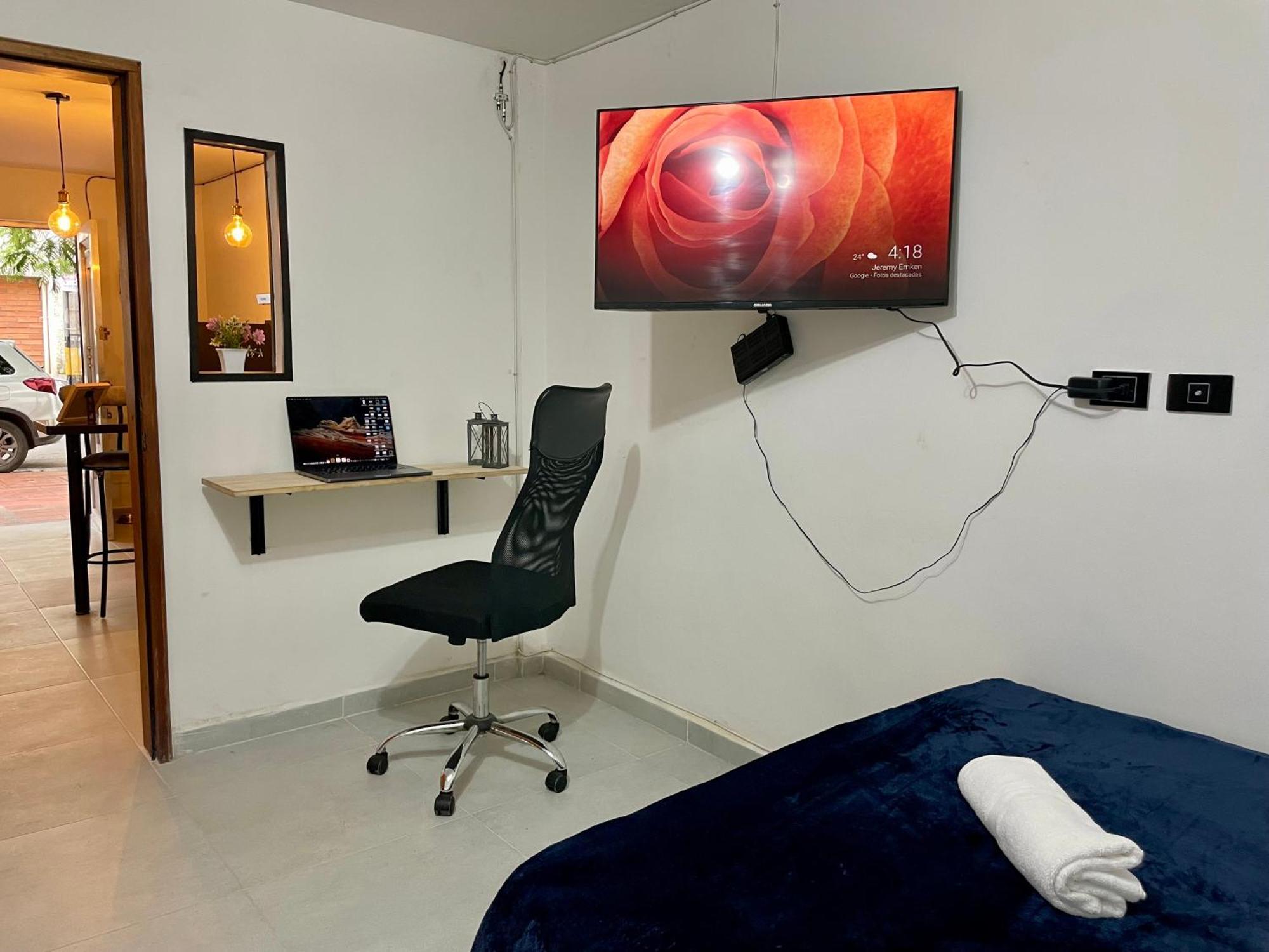 Cerca A Laureles / 300m Wi-fi Apartment Medellin